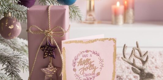 Zelfgemaakte cadeaulabels