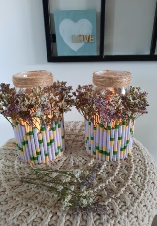 Moederdag bloemen-lichtje of Potje met rietjes en bloemen
