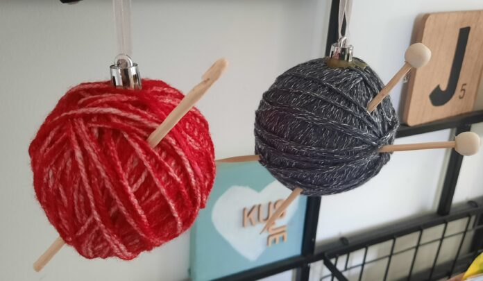 kerstbal voor haak en brei fanaten