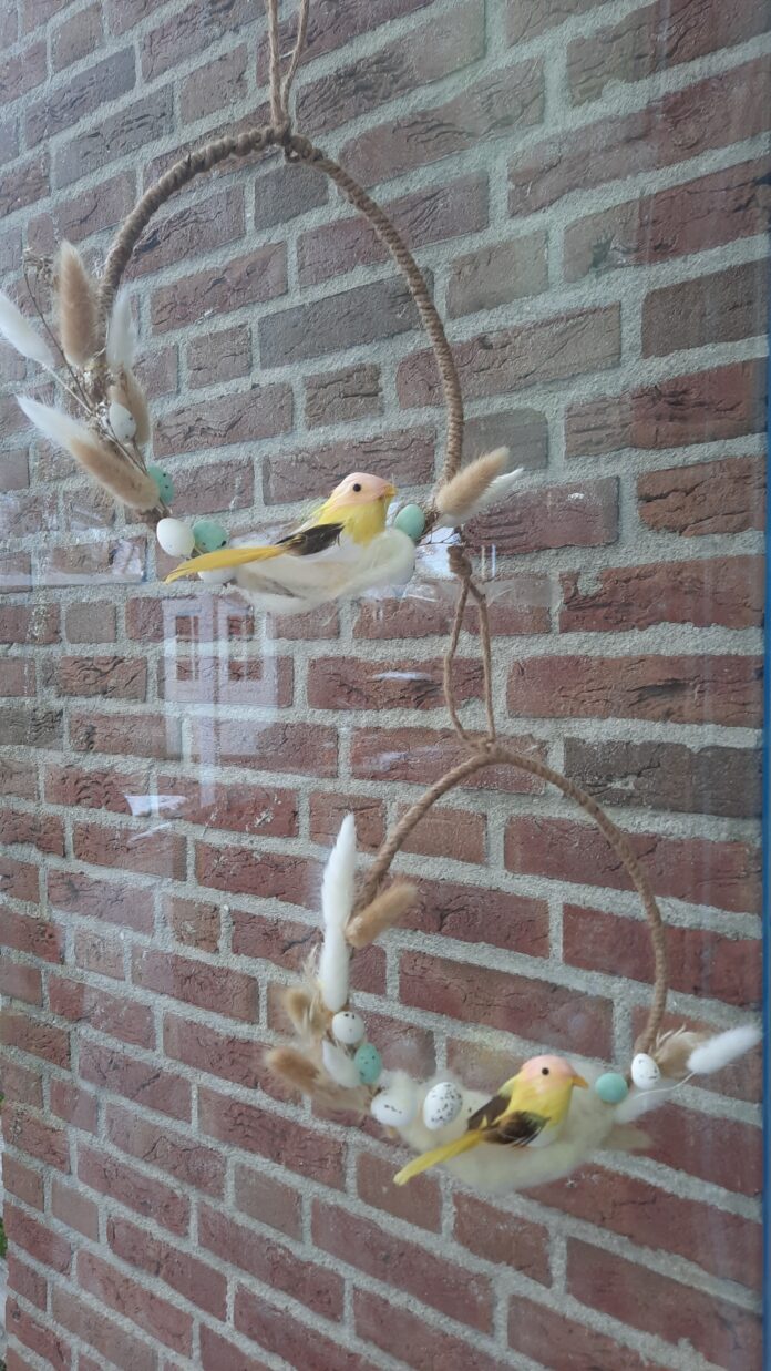 Paaseihanger metvdroogbloemen