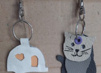 Sleutelhangers van leer in lagen